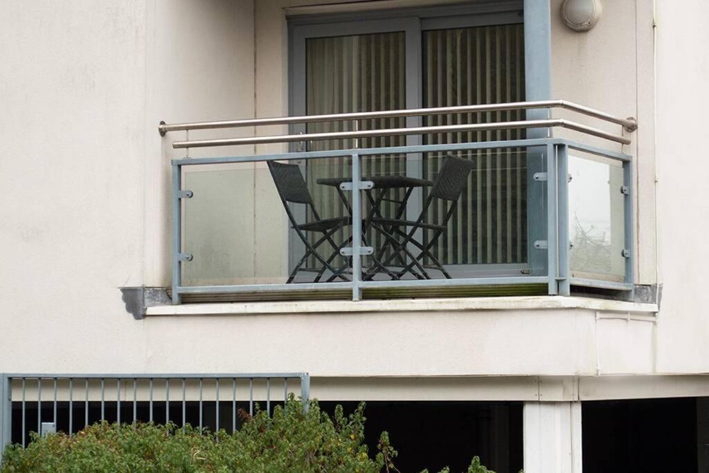Appartement Parking, Balcony, Fully Equipped Kitchen à Swansea Extérieur photo